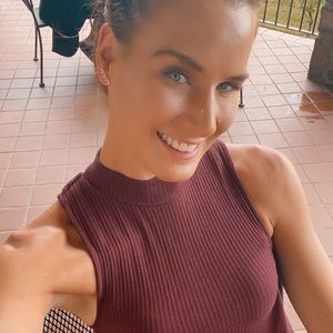 Meet your Posher, Elizabeth